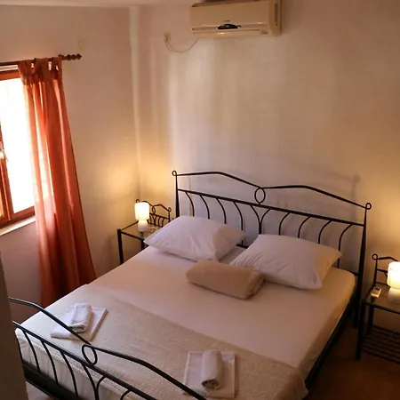 Apartman With Wifi Trpanj, Peljesac - 10121 Trpanj